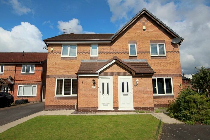3 Bedroom Semi-Detached House To Rent In Talman Grove, Ashton-In-Makerfield, Wigan, WN4