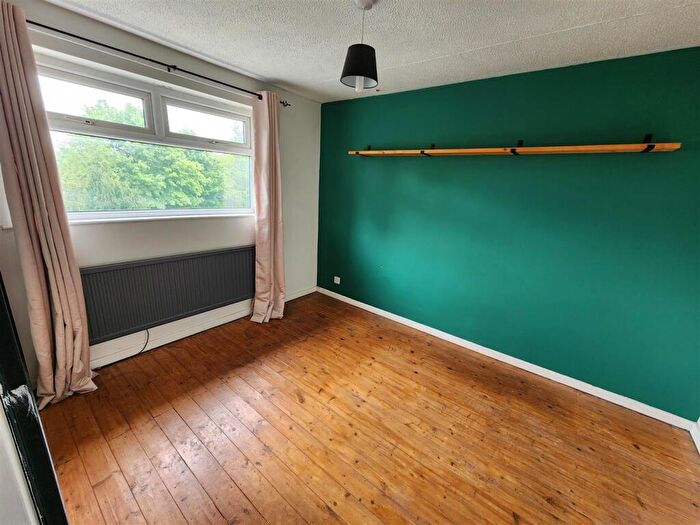 3 Bedroom Semi-Detached House To Rent In Lower Leigh Road, Westhoughton, BL5