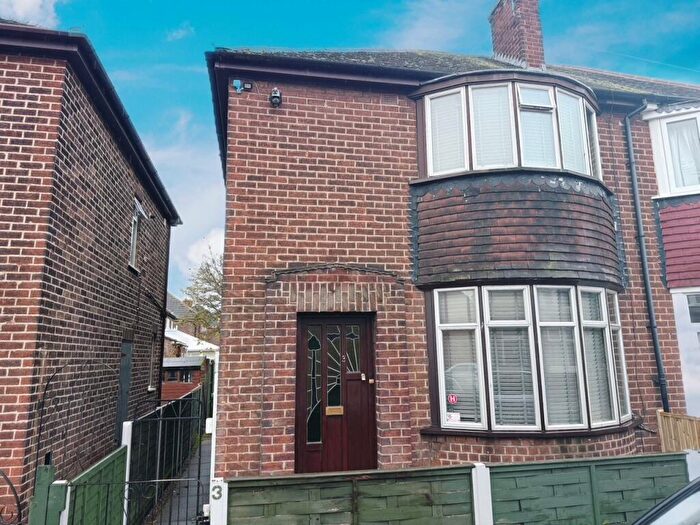 3 Bedroom Semi-Detached House To Rent In Glebe Street, Loughborough, LE11