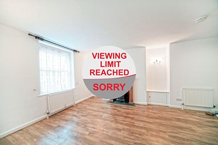 1 Bedroom Flat To Rent In Church Street, Torquay, TQ2