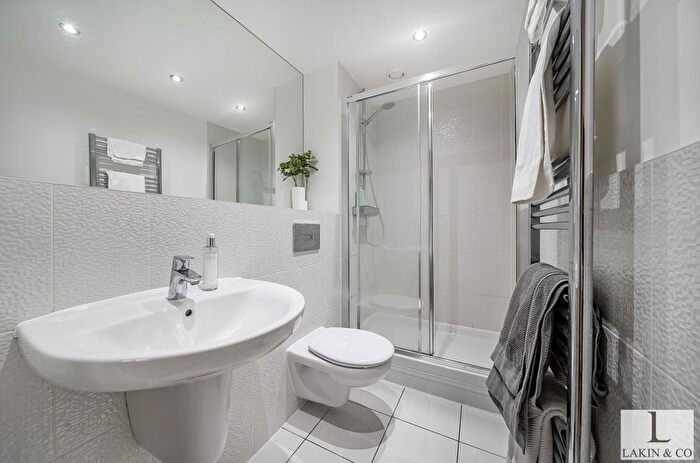 2 Bedroom Flat For Sale In Perkins Gardens, Ickenham, UB10