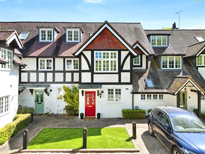 3 Bedroom Terraced House For Sale In Dukes Ride, Crowthorne, Berkshire, RG45