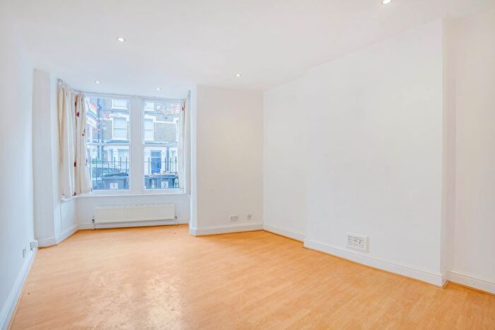 1 Bedroom Flat To Rent In Sulgrave Road, London, W6