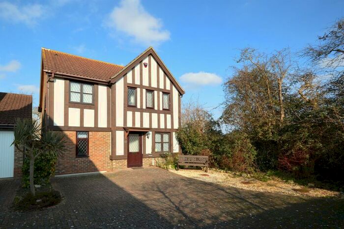 4 Bedroom Detached House To Rent In Foxbridge Drive, Hunston, Chichester, PO20
