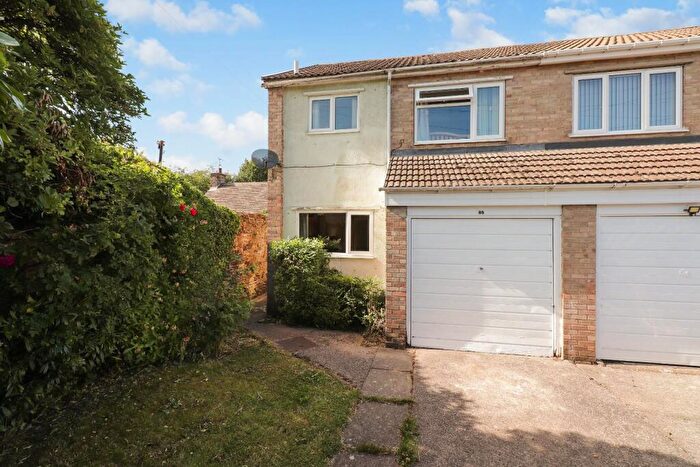 3 Bedroom Semi-Detached House For Sale In Backmoor Road, Sheffield, S8