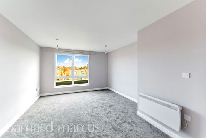 1 Bedroom Flat To Rent In Effra Parade, London, SW2