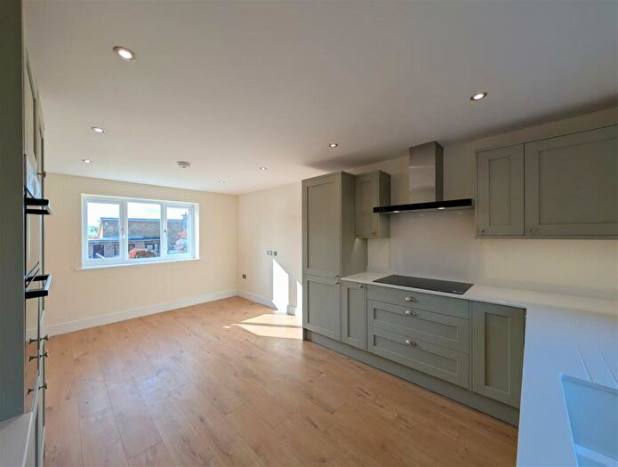 3 Bedroom Detached House For Sale In Woods Orchard Road, Tuffley, Gloucester, GL4