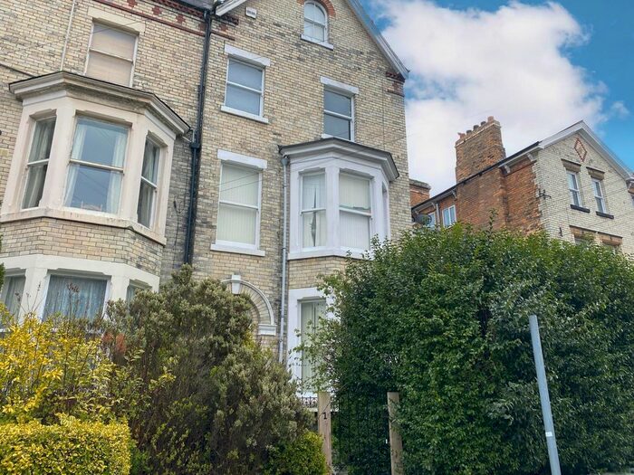 1 Bedroom Flat To Rent In Cromwell Terrace, Scarborough, YO11