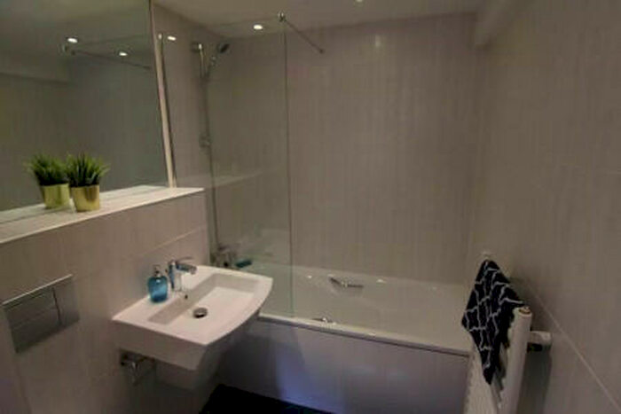 1 Bedroom Flat To Rent In Cardigan Lane, Leeds, LS4
