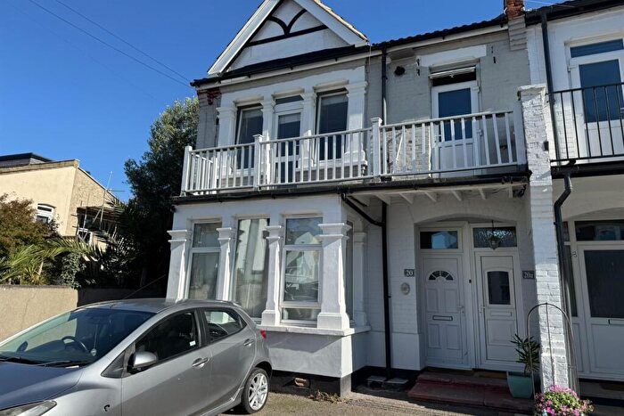 2 Bedroom House For Sale In Chelsea Avenue, SS1