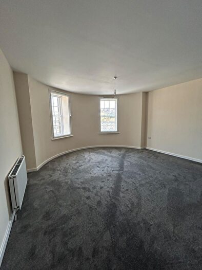 2 Bedroom Apartment To Rent In Nicolson Street, Edinburgh, EH8