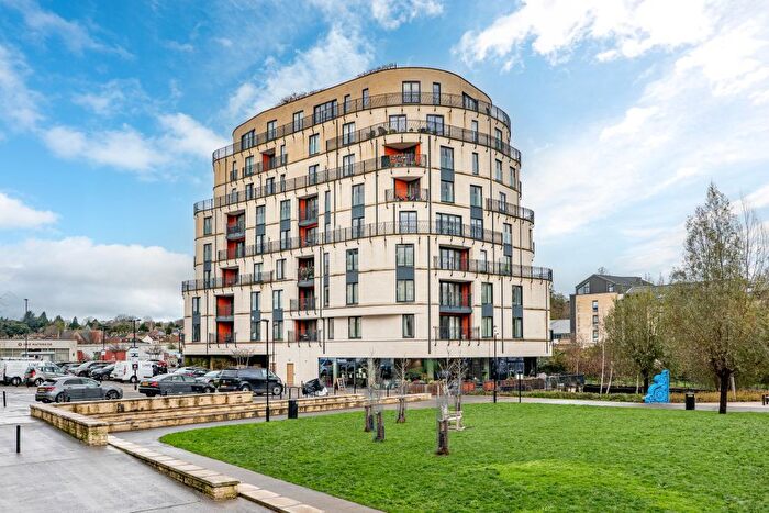 2 Bedroom Flat To Rent In Sovereign Point, Midland Road, Bath, BA2