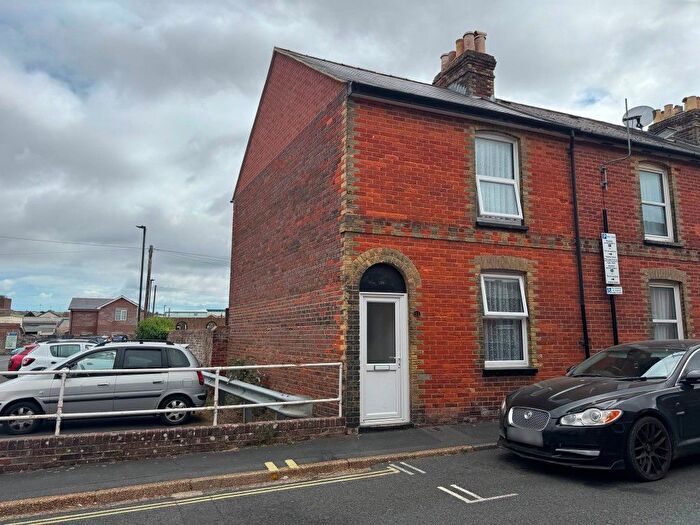 2 Bedroom End Terrace House For Sale In New Street, Newport, Isle Of Wight, PO30