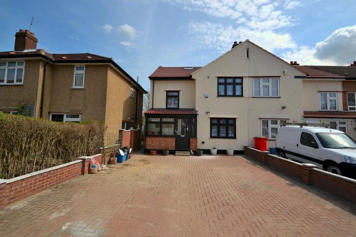 5 Bedroom Semi-Detached House To Rent In Horns Road, Ilford, IG6