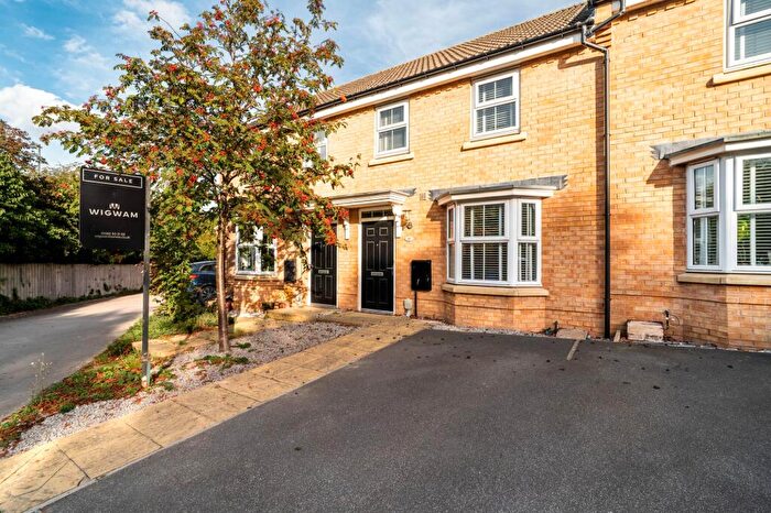 3 Bedroom Terraced House For Sale In Fairview Close, Beverley, HU17