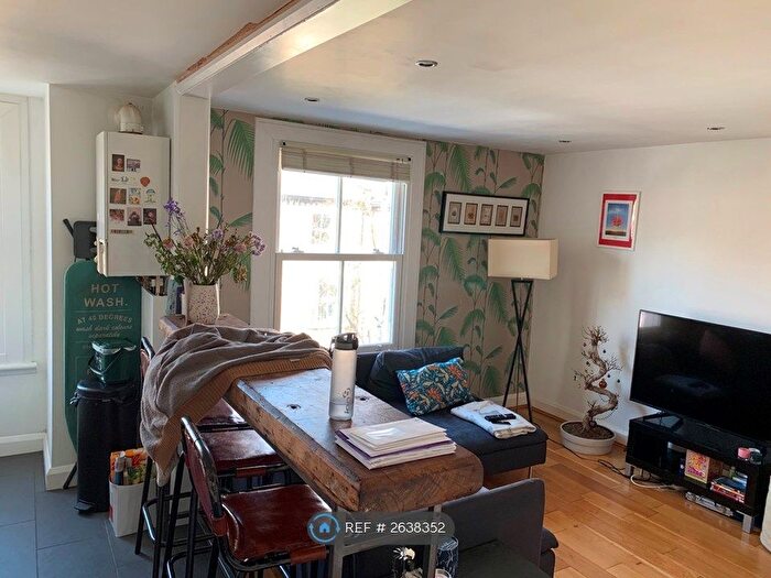 2 Bedroom Flat To Rent In Stansfield Road, London, SW9