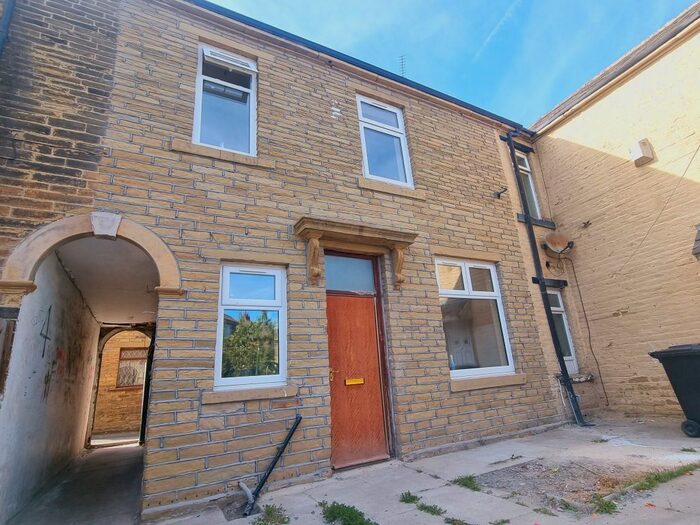 2 Bedroom Terraced House To Rent In Independent Street, Bradford, BD5