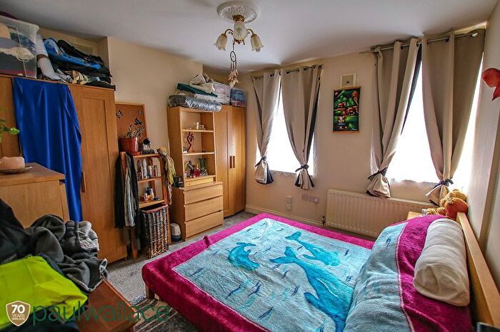 1 Bedroom Flat To Rent In Wharf Road, Wormley, Broxbourne, EN10