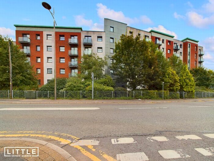 2 Bedroom Flat To Rent In Lower Hall Street, St. Helens, WA10