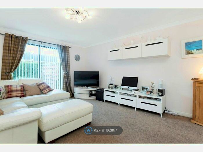 1 Bedroom Flat To Rent In Brochtie Court, Broughty Ferry, Dundee, DD5