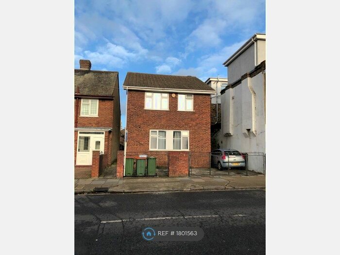 3 Bedroom Detached House To Rent In Ruscoe Road, London, E16