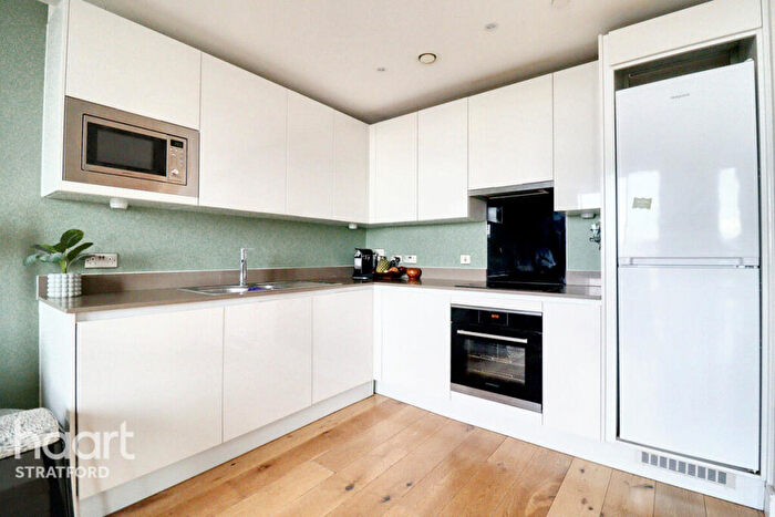 1 Bedroom Apartment For Sale In High Street, Stratford, E15