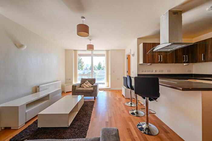 3 Bedroom Flat For Sale In Ursula Gould Way, Tower Hamlets, London, E14