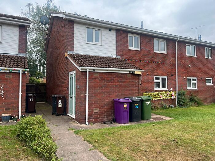 2 Bedroom Maisonette To Rent In Whitburn Close, Wolverhampton, WV9