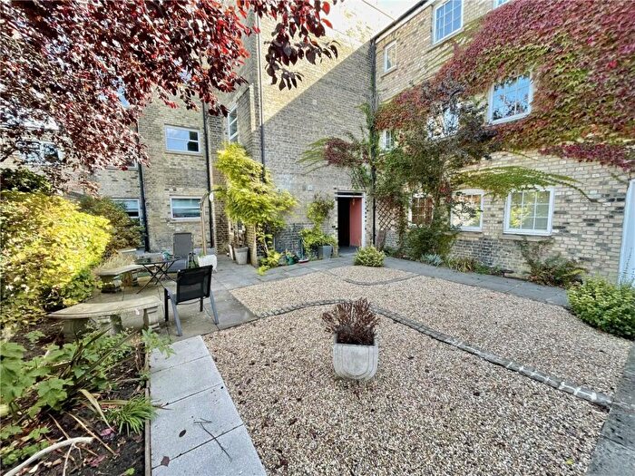 2 Bedroom Apartment For Sale In Paradise Street, Cambridge, CB1