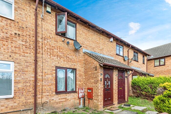 2 Bedroom Terraced House For Sale In Senwick Drive, Wellingborough, NN8