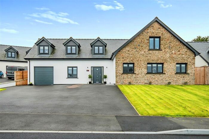 4 Bedroom Detached House For Sale In Pludds Meadow, Laugharne, Carmarthen, SA33