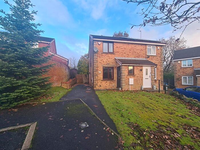 Property To Rent In Fearn Dene, Rochdale, OL12