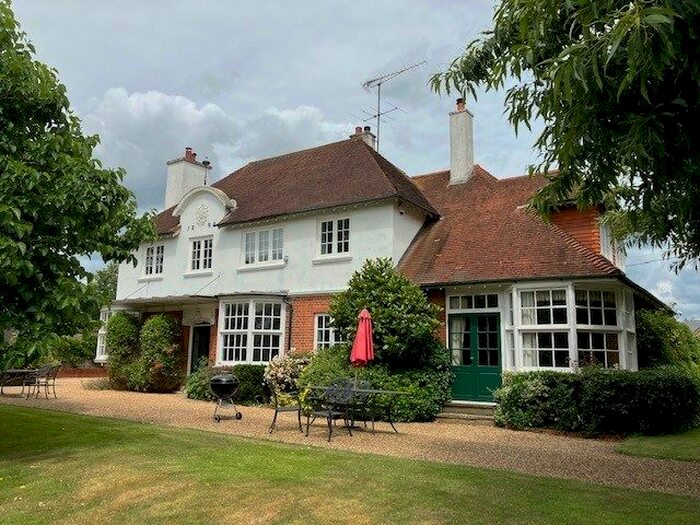 6 Bedroom Detached House For Sale In Allerds Road, Farnham Royal, SL2