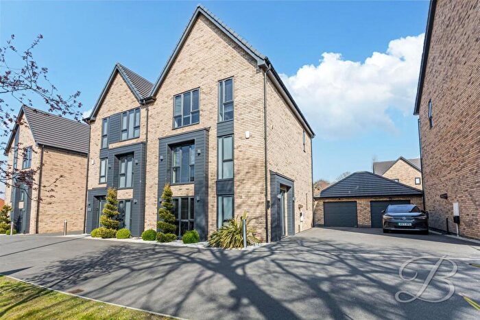 4 Bedroom Semi-Detached House For Sale In Rockcliffe Grange, Mansfield, NG18