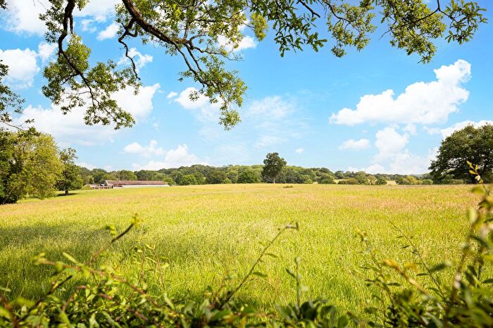 1 Bedroom Flat For Sale In Dunraven Avenue, Westside House Dunraven Avenue, RH1