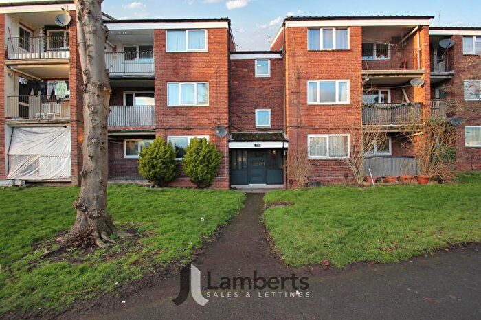 2 Bedroom Flat For Sale In Leysters Close, Winyates East, B98
