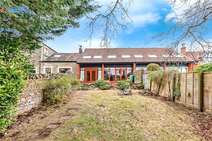 3 Bedroom Semi-Detached House For Sale In Bannerleigh Lane, Bristol, BS8