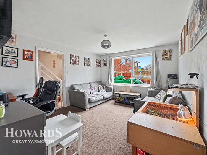 3 Bedroom Terraced House For Sale In St Margarets Way, Fleggburgh, NR29
