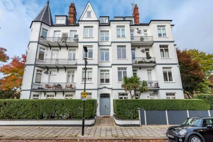 2 Bedroom Flat To Rent In Grove Park Terrace, London, W4