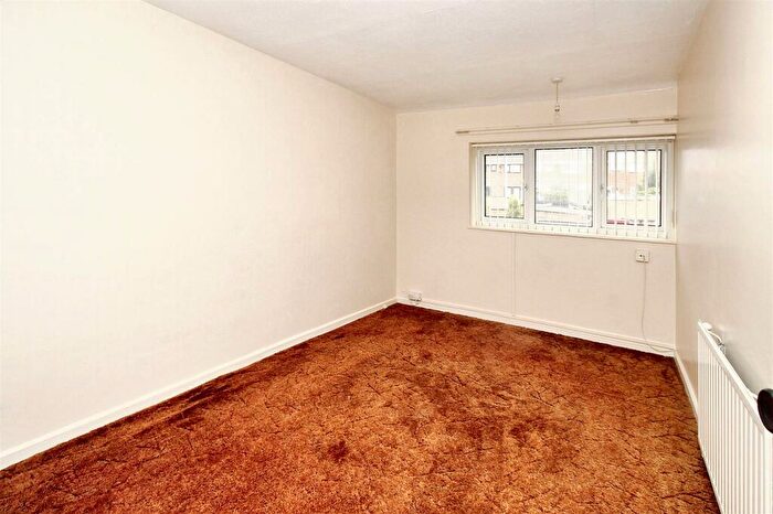 3 Bedroom Terraced House For Sale In Nether Priors, Basildon, SS14