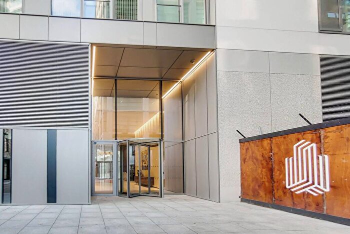 2 Bedroom Flat To Rent In Park Drive, Canary Wharf, London, E14