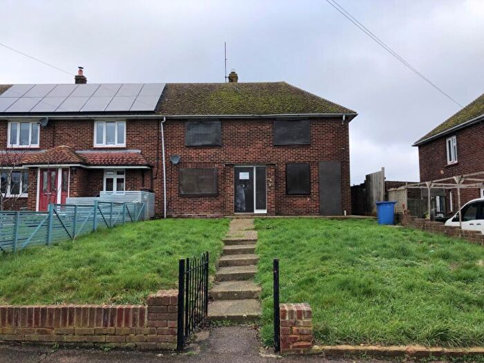 3 Bedroom End Of Terrace House For Sale In Hillside Avenue, Rushenden, Queenborough, Kent, ME11