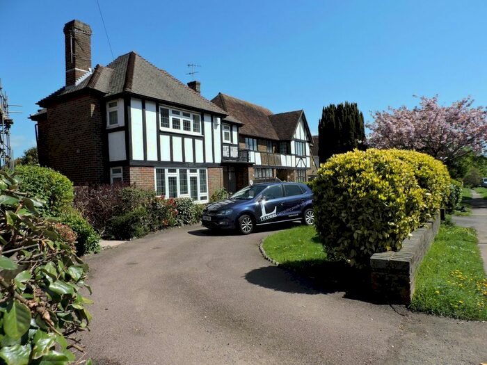 4 Bedroom Detached House To Rent In Tongdean Lane, Brighton, BN1