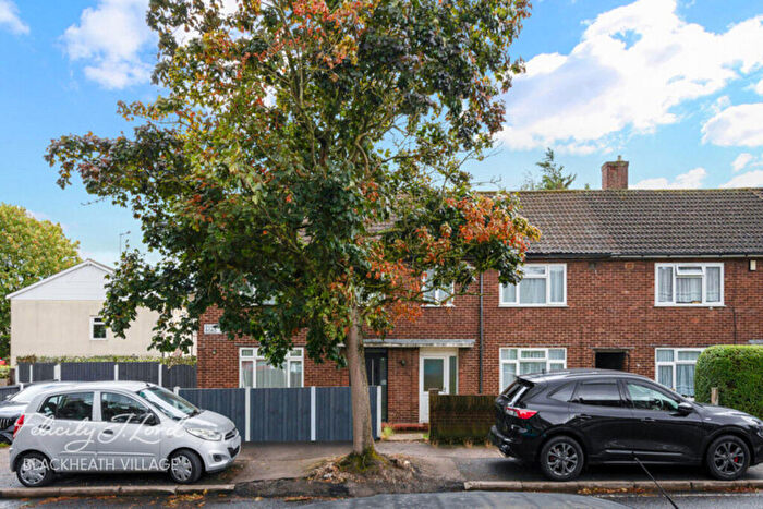 3 Bedroom Terraced House For Sale In Dursley Road, London, SE3