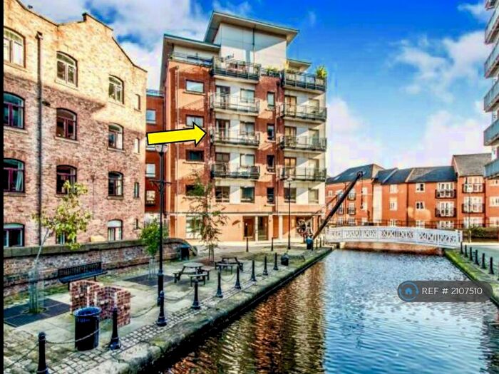 2 Bedroom Flat To Rent In Whittles Croft, Manchester, M1