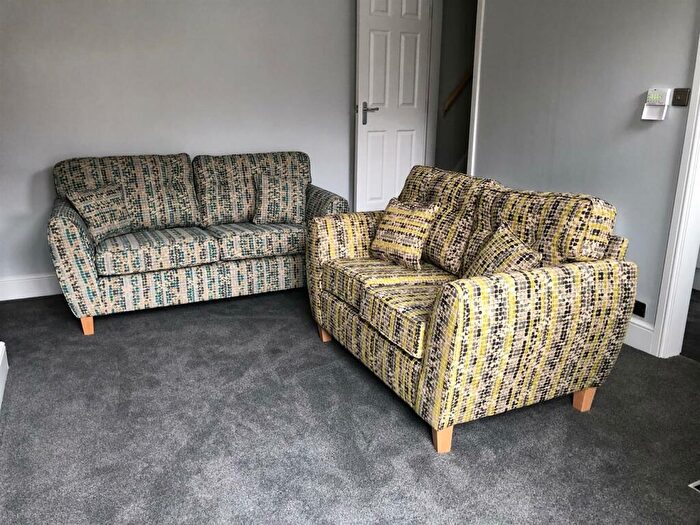 2 Bedroom House To Rent In Trelawn Place, Headingley, Leeds, LS6