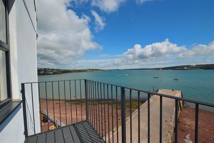 3 Bedroom Apartment For Sale In Hakin Point, Hakin, Milford Haven, SA73