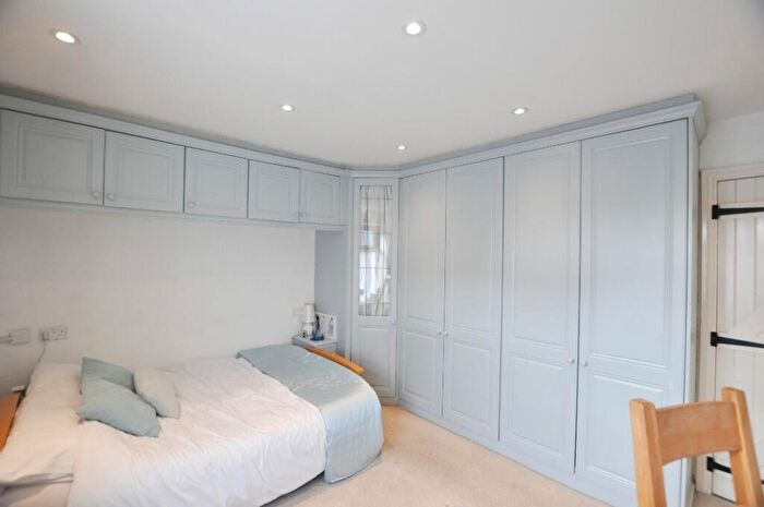 2 Bedroom Cottage For Sale In Long Lane, Heath Charnock, PR6