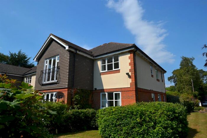 2 Bedroom Flat To Rent In Clarendon House, Birch Avenue, Fleet, GU51