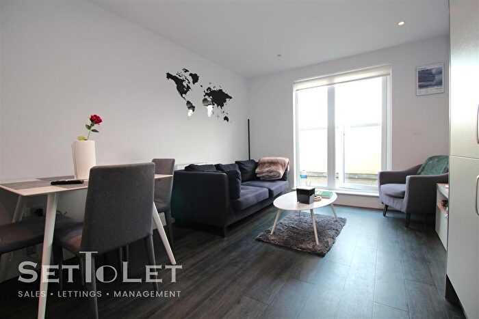 2 Bedroom Flat To Rent In Aria Apartments, Chatham Street, Leicester, LE1